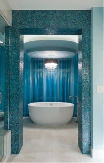Iridescent tiles in bathroom walls